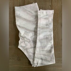 avocado XS/S Phoenix fire legging in Freya